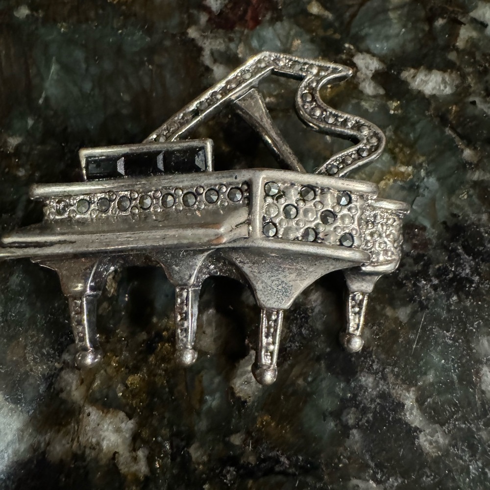 Vintage Estate Grand Piano Rhinestones Crystals & Baguettes Pin Brooch
